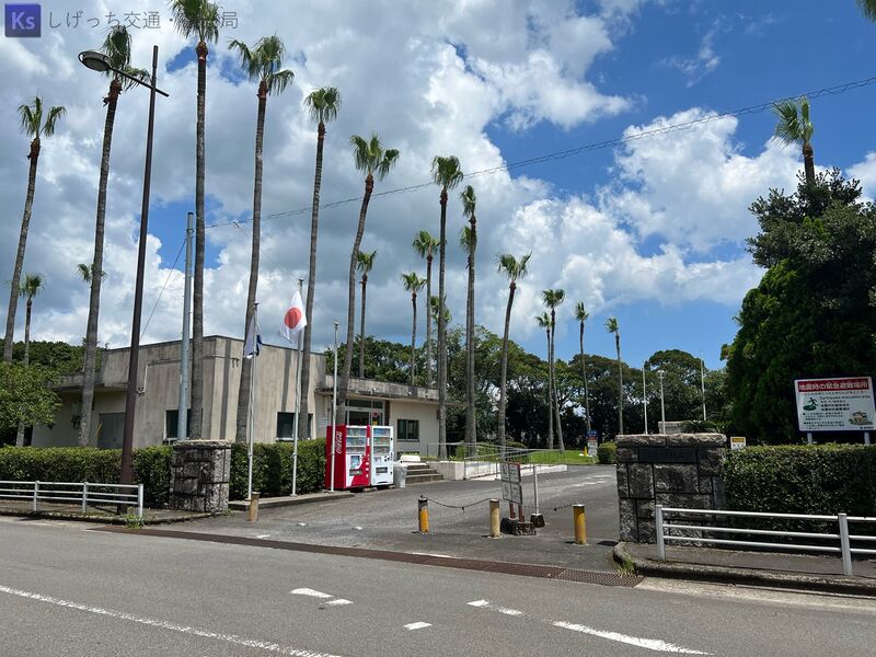 ファイル:2023.07.10-鴨池緑地公園0.jpg
