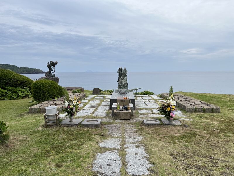 ファイル:2022.05.28-花瀬望比公園 比島戦没者慰霊碑.jpg